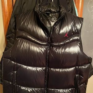 Black 3xl puffer jacket. Wore maybe twice